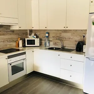 https://san-marino-2.tenerifehoteles.net