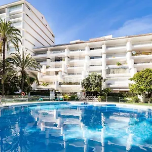 https://luminoso-apto-marbella-centro-junto-a-la-playa.es-andalucia.com